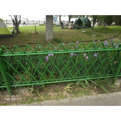 江西仿竹篱笆制作过程，仿竹围栏安装效果图，新农村建设竹篱笆。